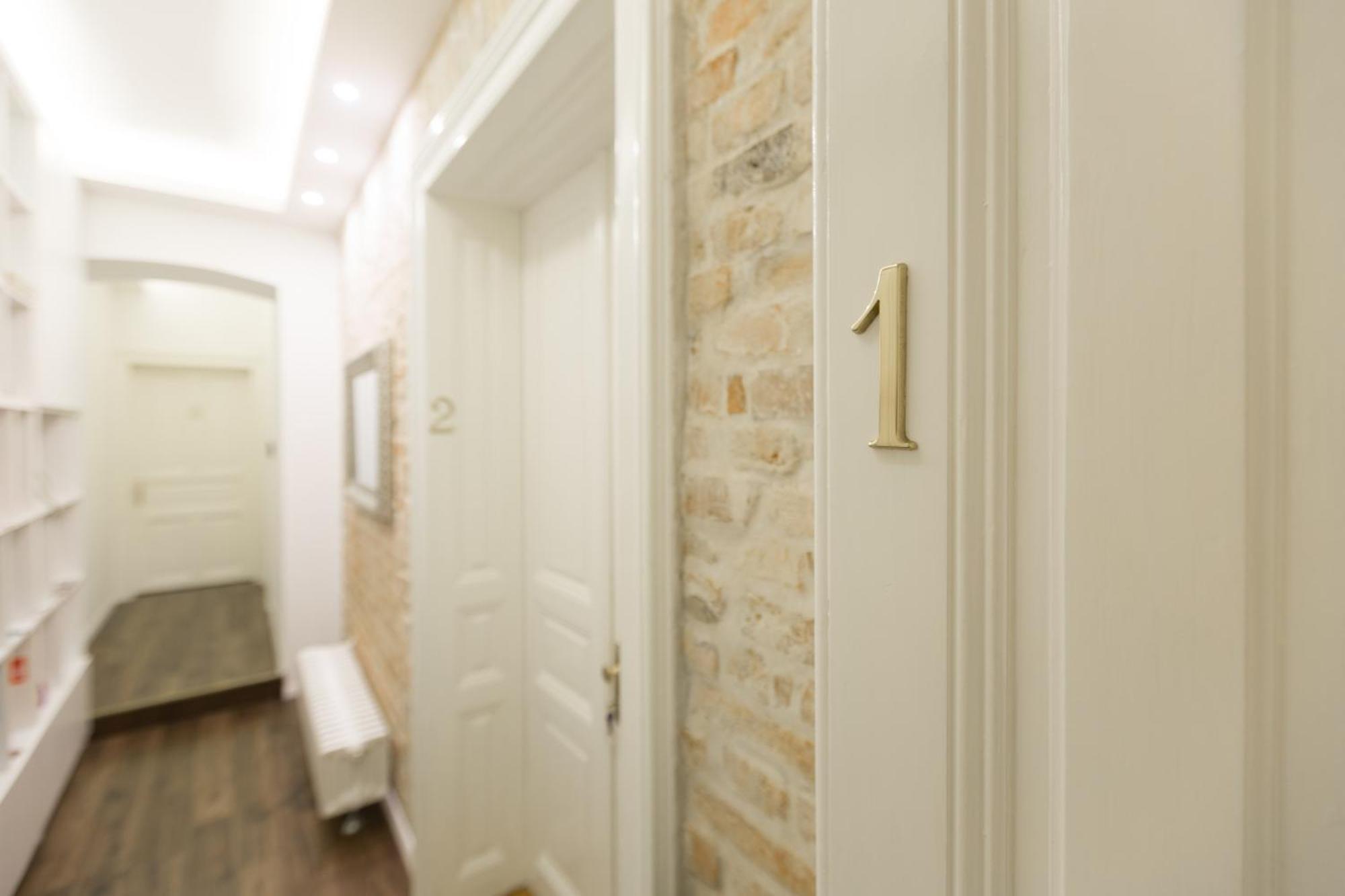 Aurelia Antik Apartments & Rooms, Zagreb City Center 外观 照片